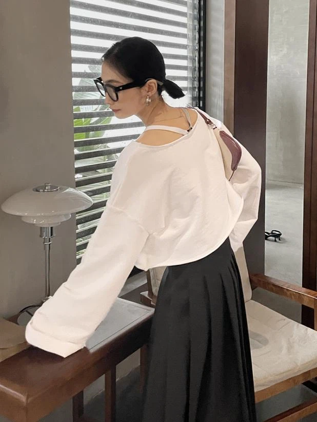 Sweatshirt With Cropped Hem Sweatshirt With Cropped Hem